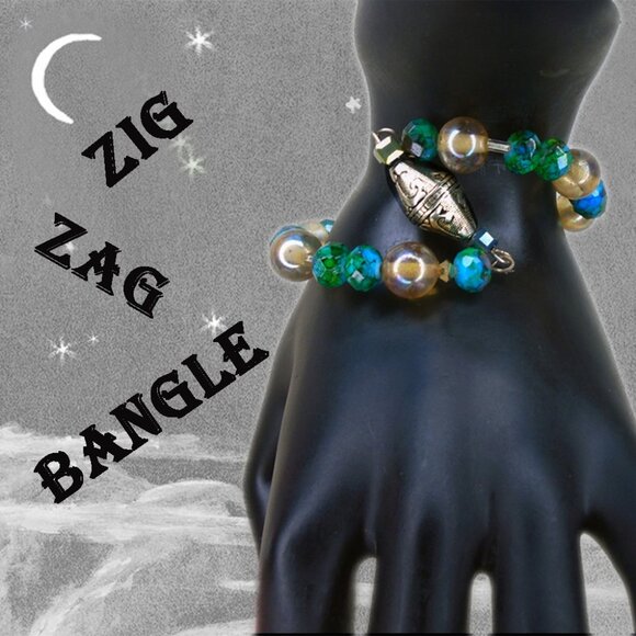 Handmade Jewelry - Green Bangle NEW Design, One of a kind " ZIG-ZAG " Bracelet with Sparkle
